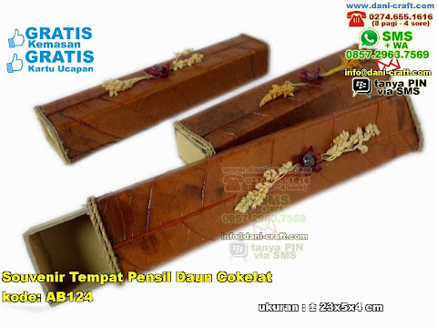 Souvenir Tempat Pensil Daun Cokelat Souvenir Tempat Pensil Daun Cokelat