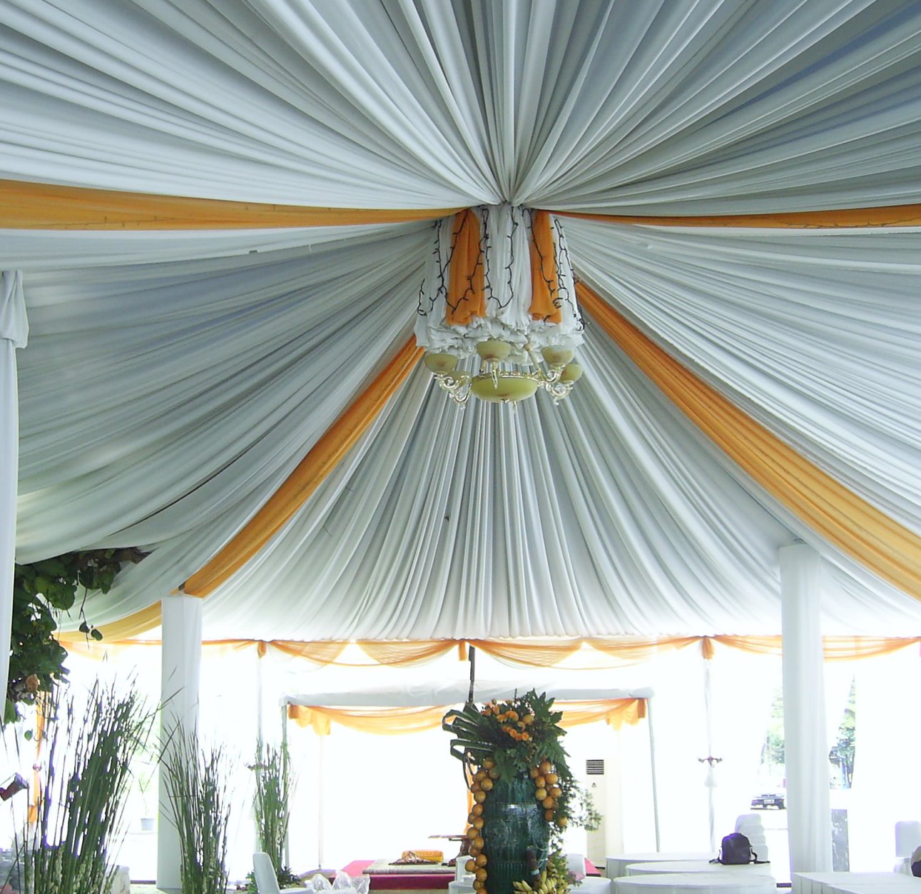LAILA INDAH WEDDING Dekor manten Dekor Tenda dan Meja dekor manten dekor tenda dan meja akad