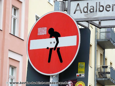 streetart, berlin, kunst, graffiti, verkehrsschild, sign, clet