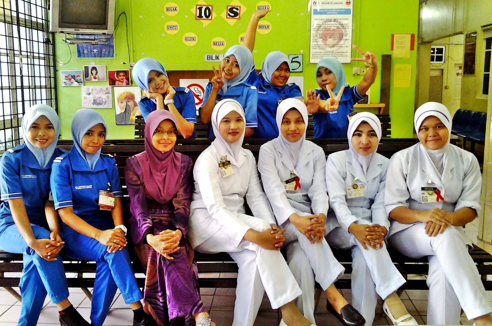 Anna Sky Blue Posting In Hang Tuah