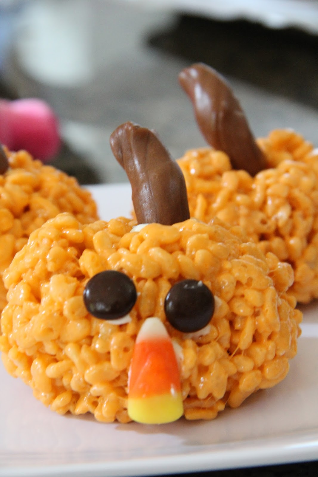 Pumpkin Rice Krispies Treats Mix and Match Mama