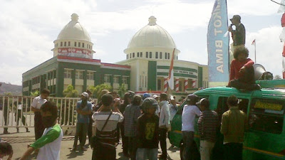 Tambang Marmer Kadole Minta Dihentikan