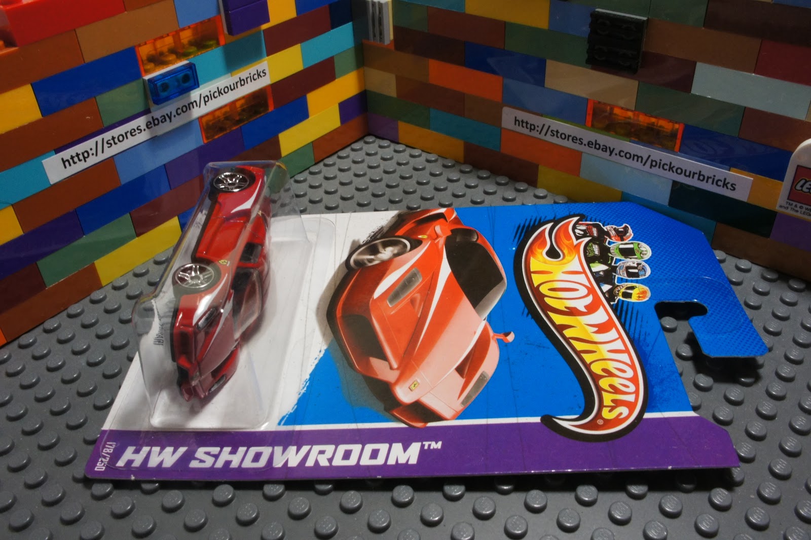 Hot Wheels Red Ferrari Enzo Diecast Vehicle HW Showroom Series 178 250