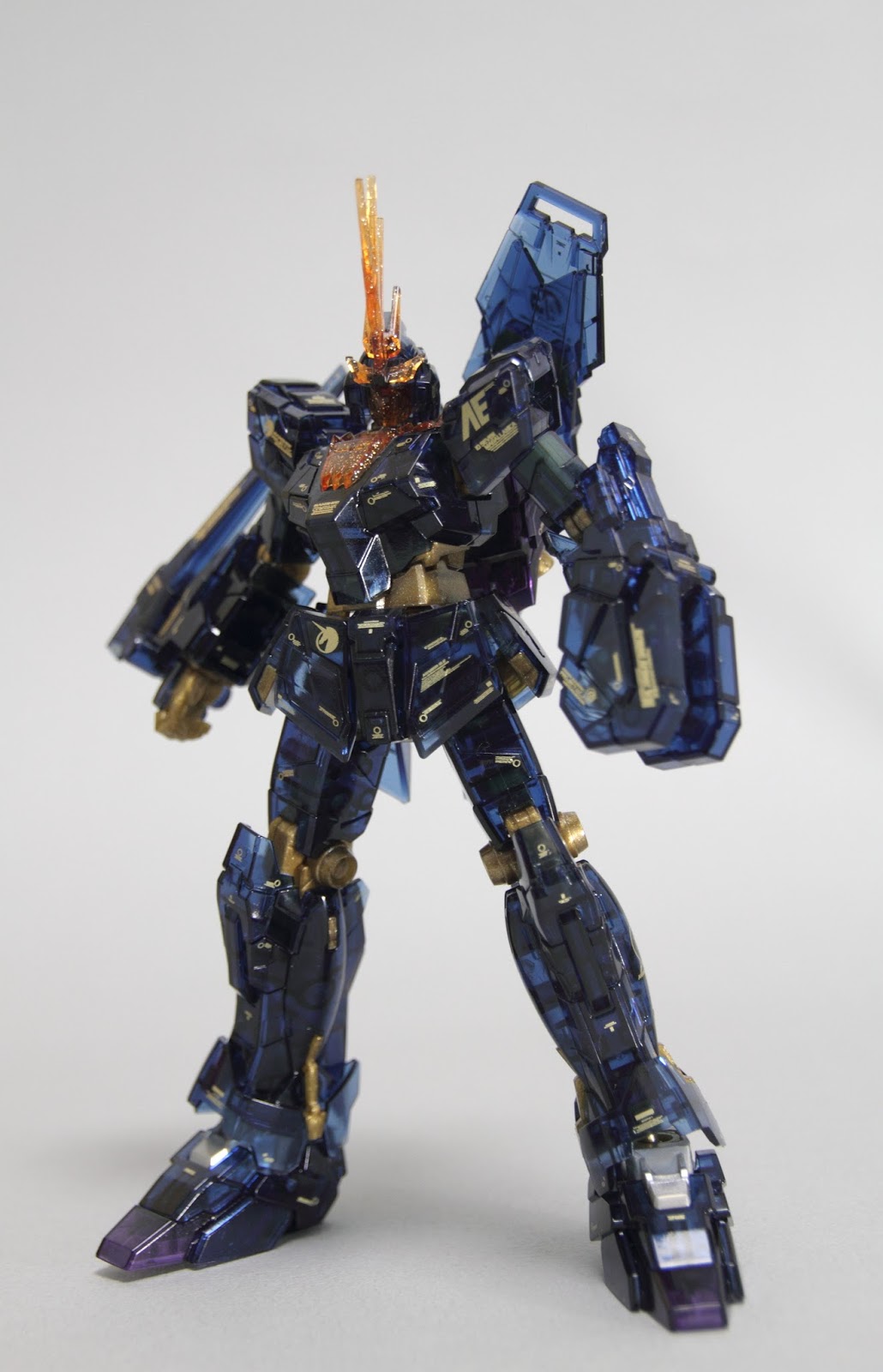 Unicorn Mode BANDAI 173902 HGUC 135 RX-0 Unicorn Gundam 02 Banshee Plastic Mod