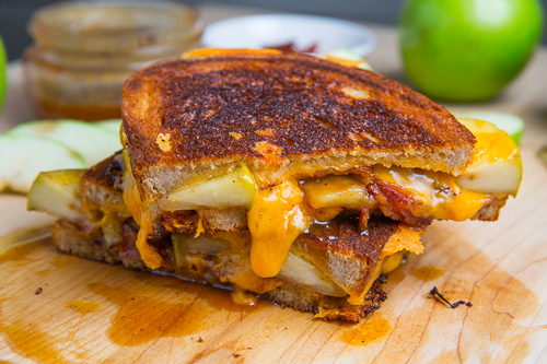 Caramel+Apple+Grilled+Cheese+Sandwich+with+Bacon+500+4075.jpg