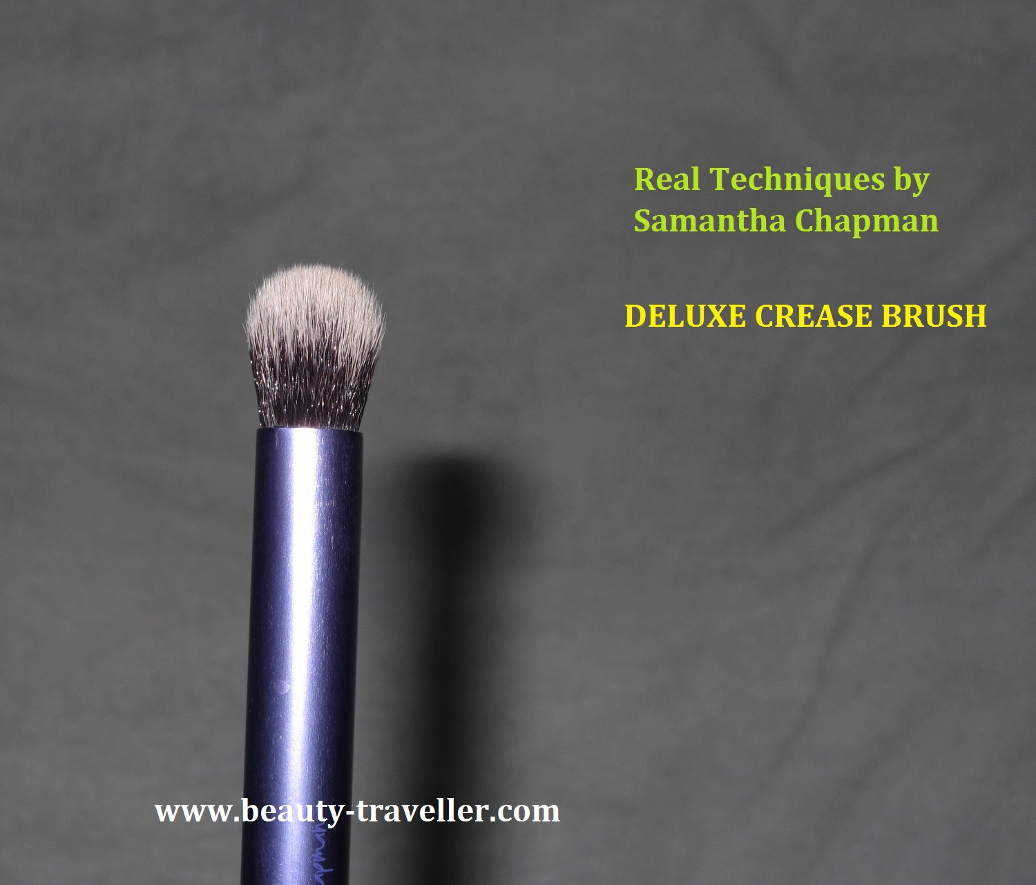 REAL TECHNIQUES by SAMANTHA CHAPMAN......Purple brushes... Beauty