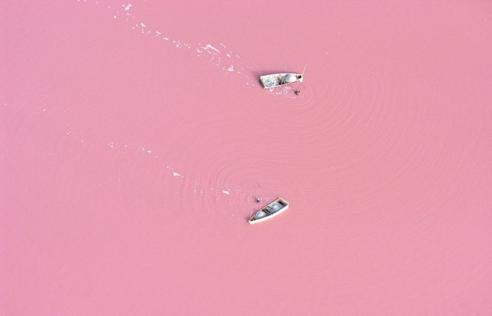 The 100 best photographs ever taken without photoshop - Lake Retba, Senegal