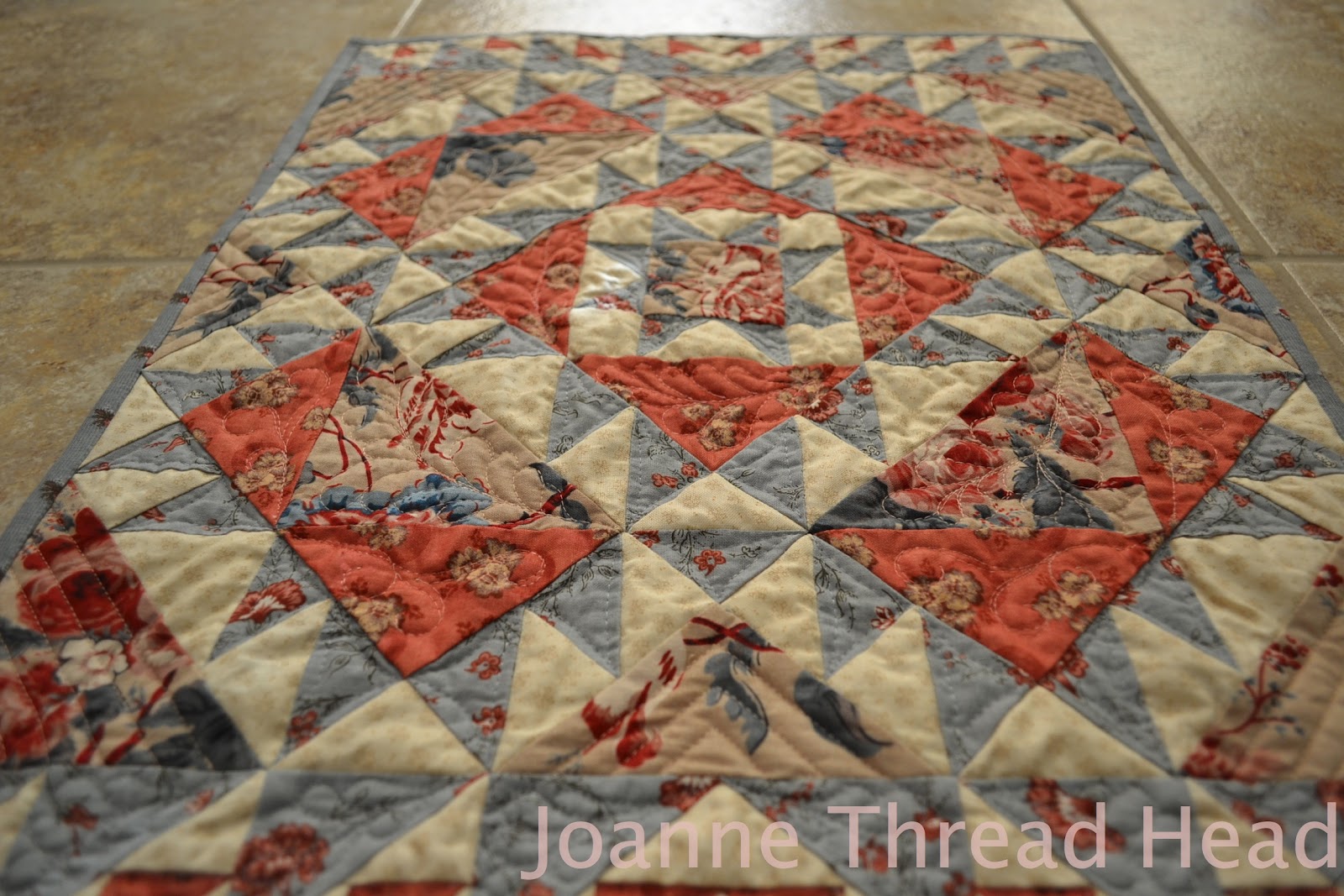 Thread Head Delectable Mountain Mini Quilt