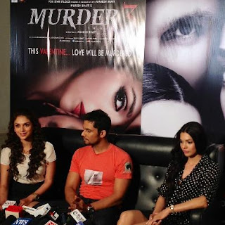 Aditi Rao Hydari & Mahesh bhatt promoting Murder 3