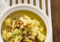 Sopa de Trigo em Grãos com Batata e Repolho (vegana)