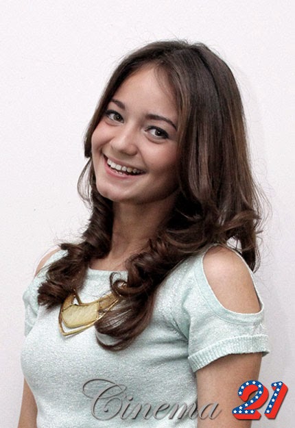 Blogs World: Profil dan Koleksi Foto Enzy Storia (aka. Amel "Ganteng