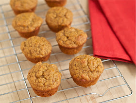 Easy, healthy maple pumpkin mini muffins -- great for breakfasts or snacks