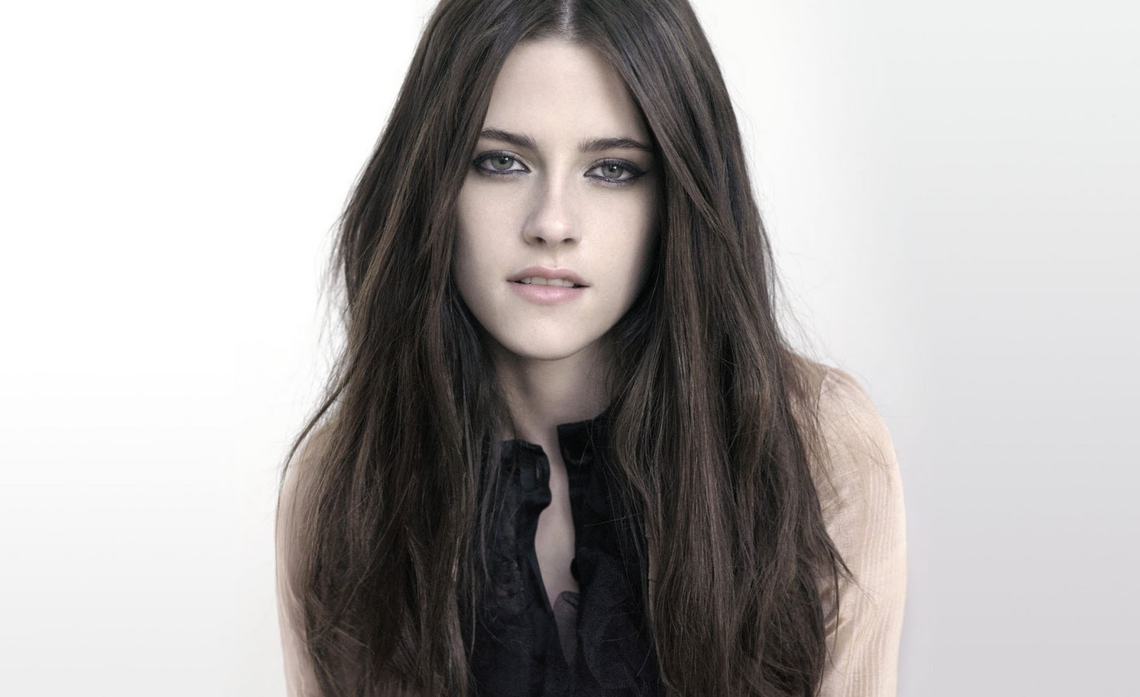 http://2.bp.blogspot.com/-74kbNQWLuCk/TvSMnRPXayI/AAAAAAAABpY/OuN29fMZ4l8/s1600/Kristen+Stewart+%25281%2529.jpg