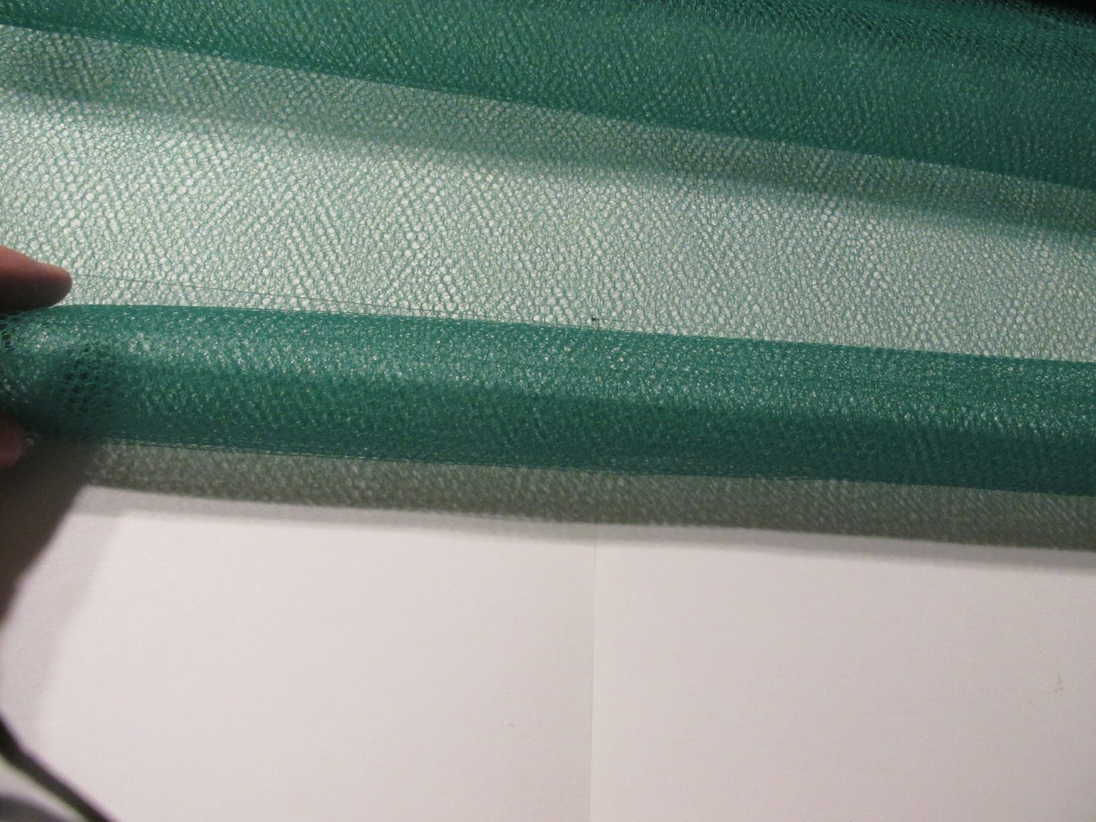 Vickie's Kitchen and Garden DIY How to Cut Netting for Crocheting