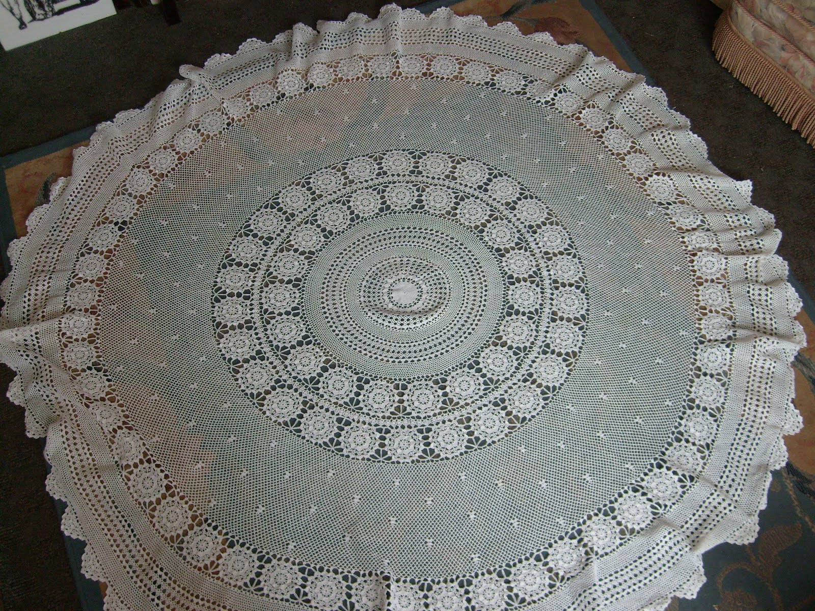 Crochet Tablecloth Patterns - Elegant Tablecloths - in Filet Crochet