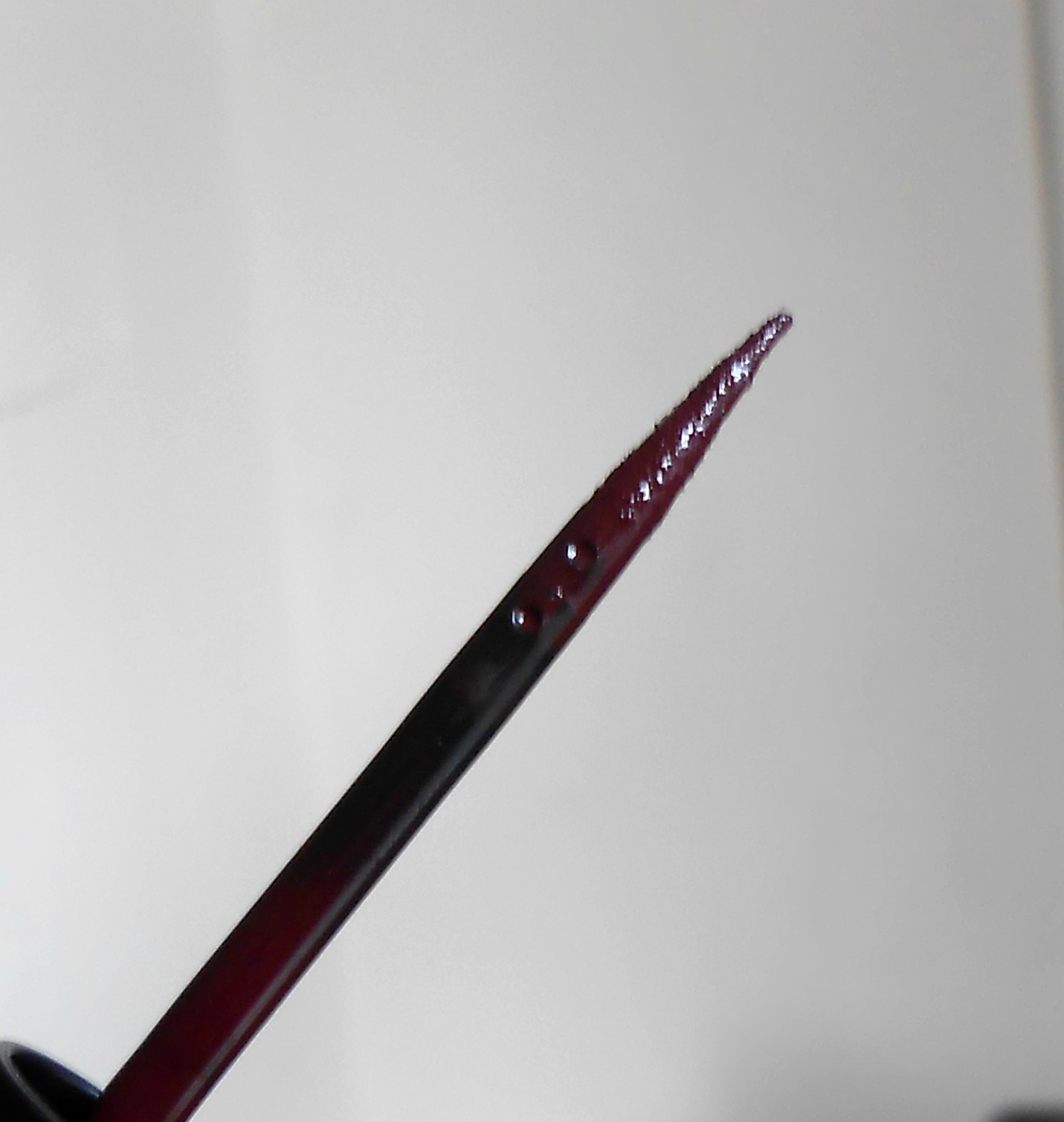 Peachy Curves Review Illamasqua Precision Ink in Havoc