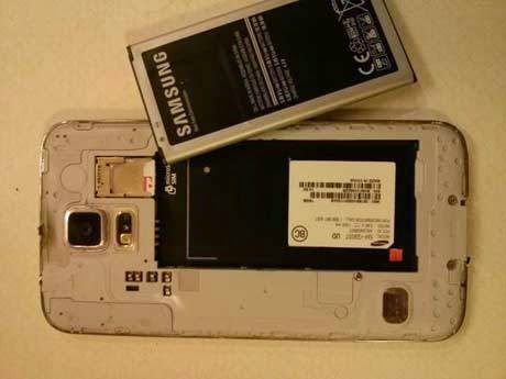 Galaxy S5 Dilaporkan Terbakar Galaxy S5 Dilaporkan Terbakar