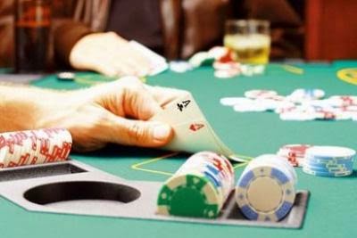 Bayrampasa Da Kumarhane Baskini Kumarhane Ye Kutuphane Kamuflaji Istanbul Haber Gazetesi