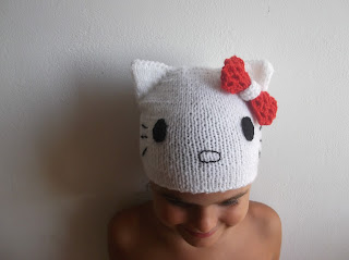 FREE HELLO KITTY HAT KNITTING PATTERN KNITTING PATTERN