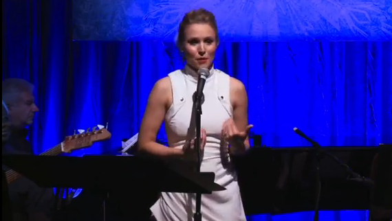 Frozen Star Kristen Bell Sings Want To Build A Snowman Live