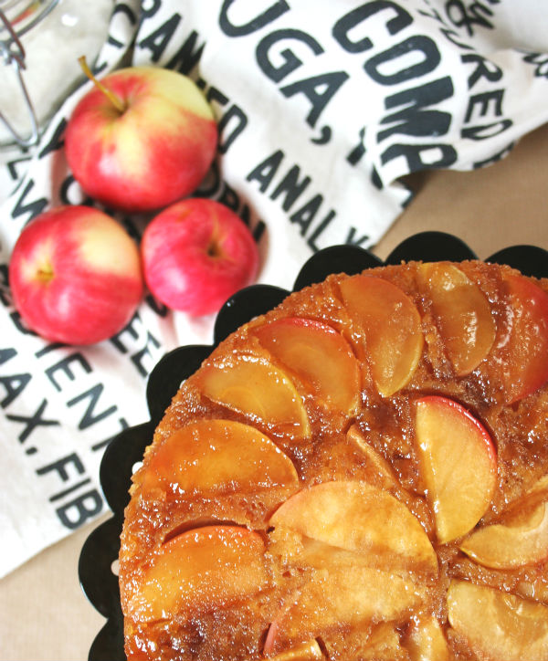 APPLE CARAMEL UPSIDE DOWN CAKE