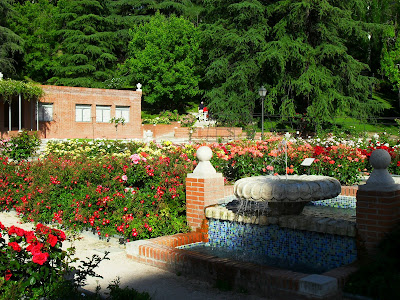ARTE Y JARDINERÍA : EL JARDÍN DE ROSAS