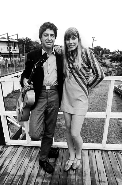 [Image: Leonard-Cohen-and-Joni-Mitchell-at-the-N...n-1967.jpg]