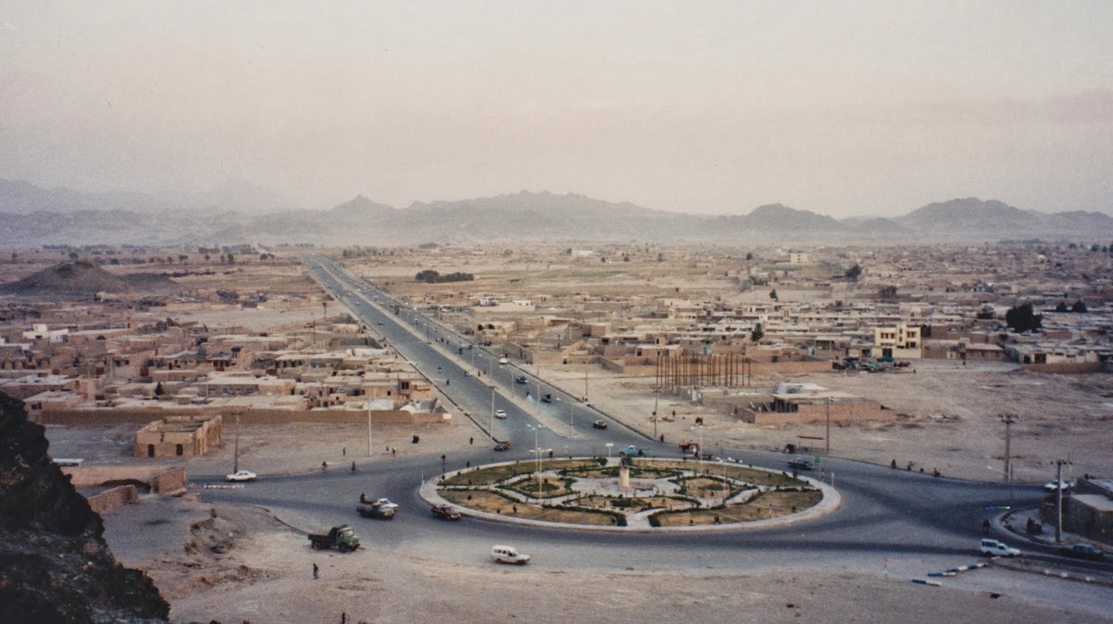 Cholche, Jibon Without the Window, It's Not Worthwhile