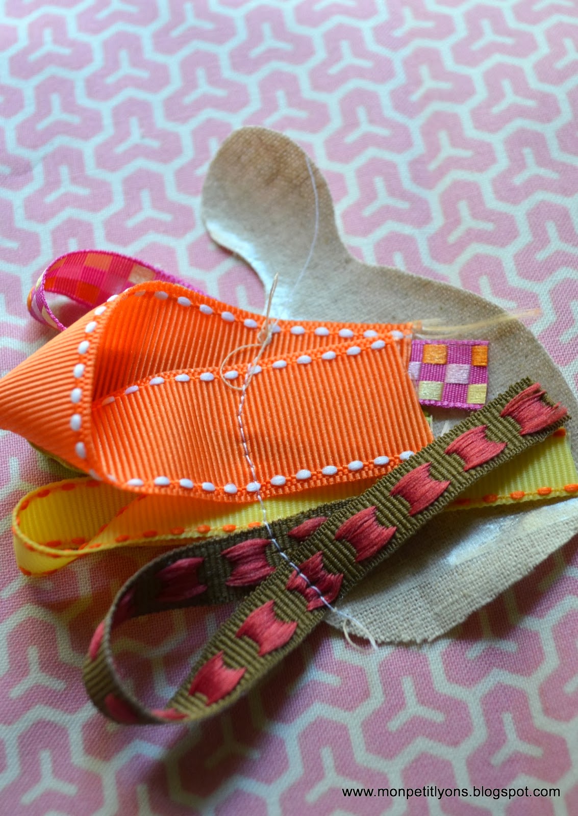 mon petit lyons {sewing tutorial} Turkey Tea Towel