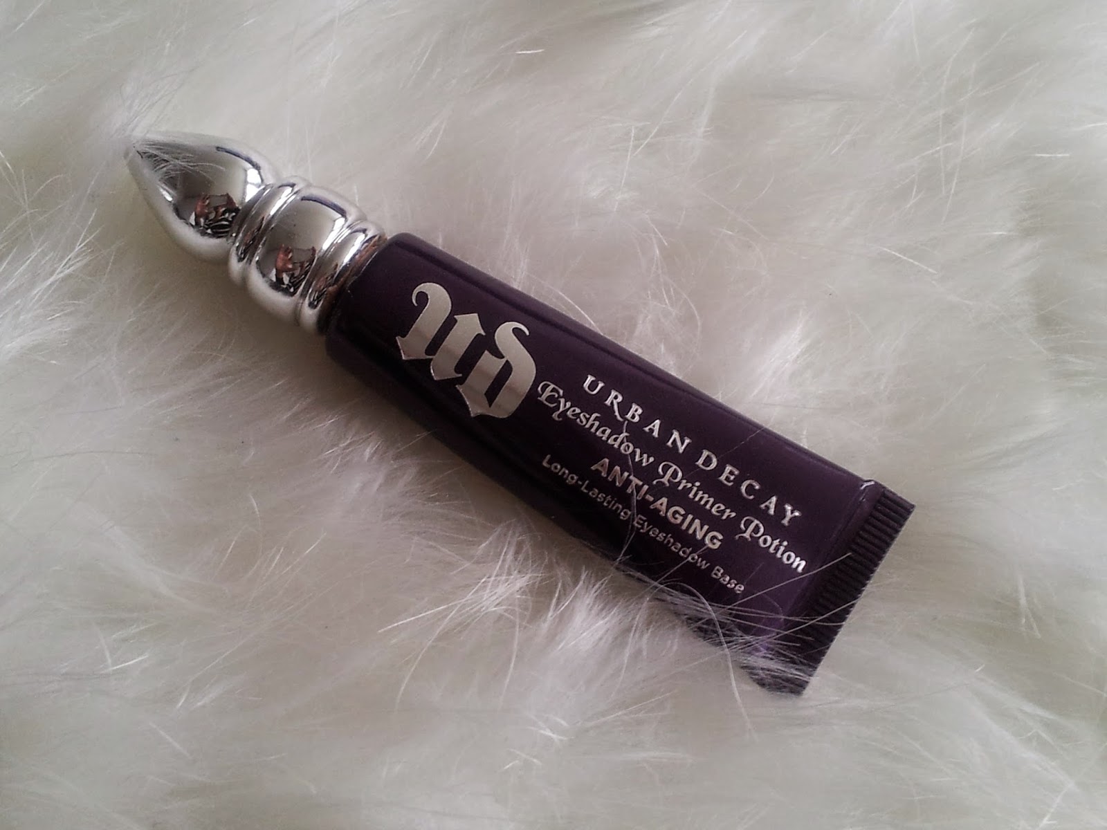 Miss beauté addict Base à paupières MATCH entre Urban Decay et Too Faced