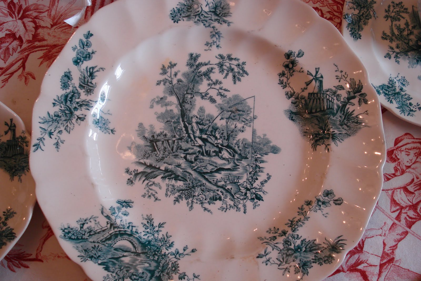 Curtains In My Tree Green toile de juoy dishes