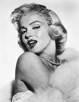 Marilyn Monroe is a beautiful and interesting celebrity from the past that I