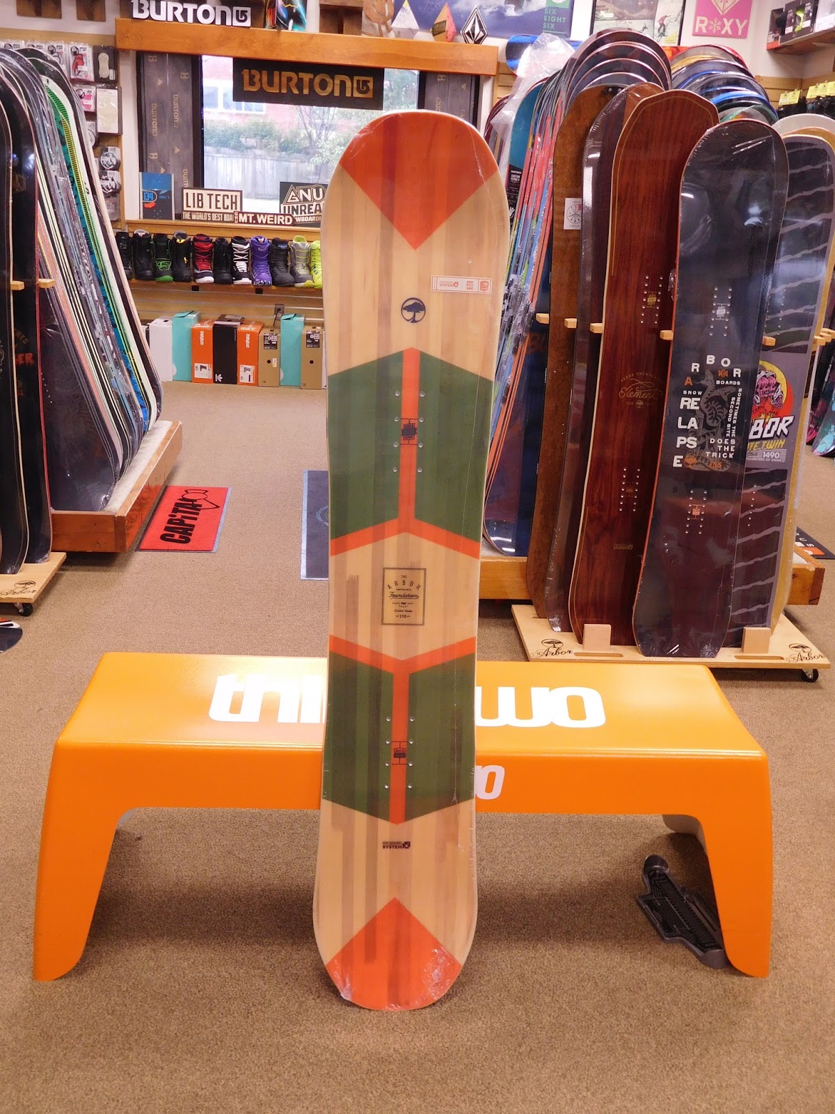 Alpine Ski Shop Daily Drops Arbor Foundation Snowboard for 2016