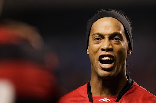 Ronaldinho tiene líder al Flamengo en Brasil