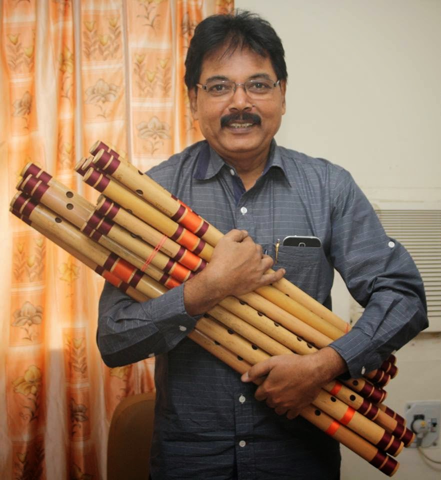 Who play our Bansuri Bansuri Flute maker shop delhi india
