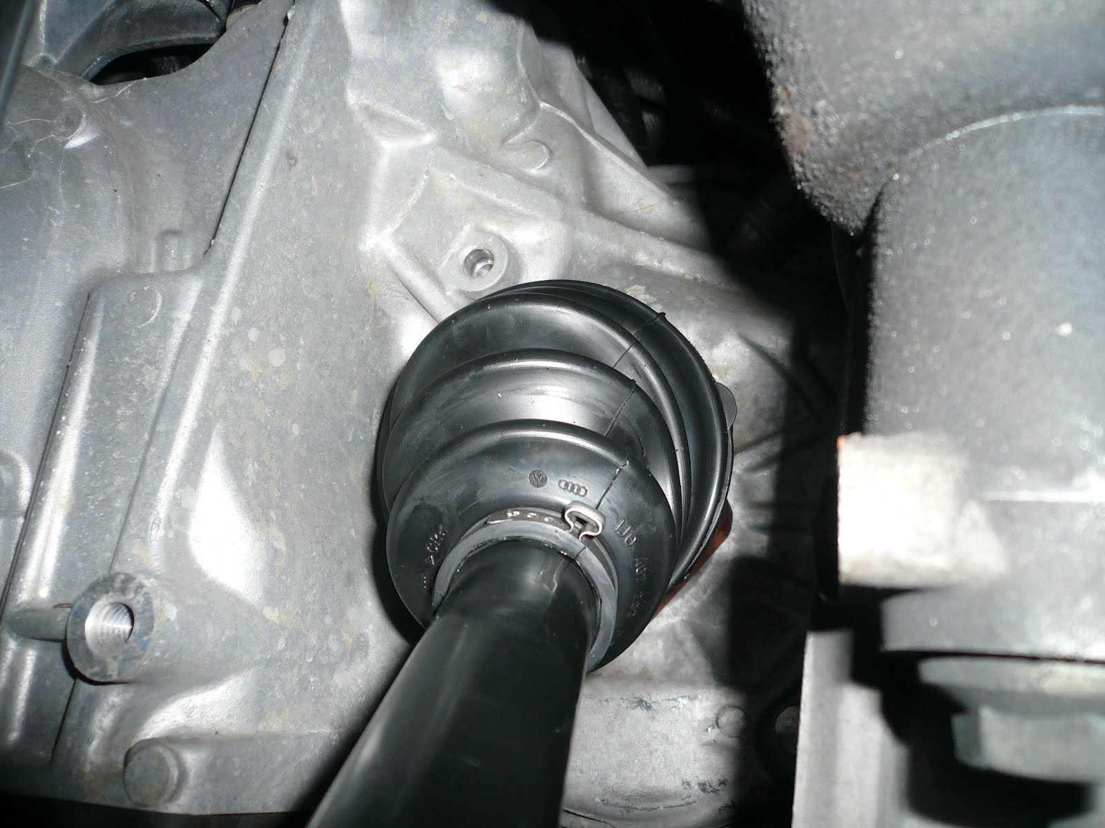 VW Passat Repair How to Replace The CV Joint Boot on a 2006 VW Passat