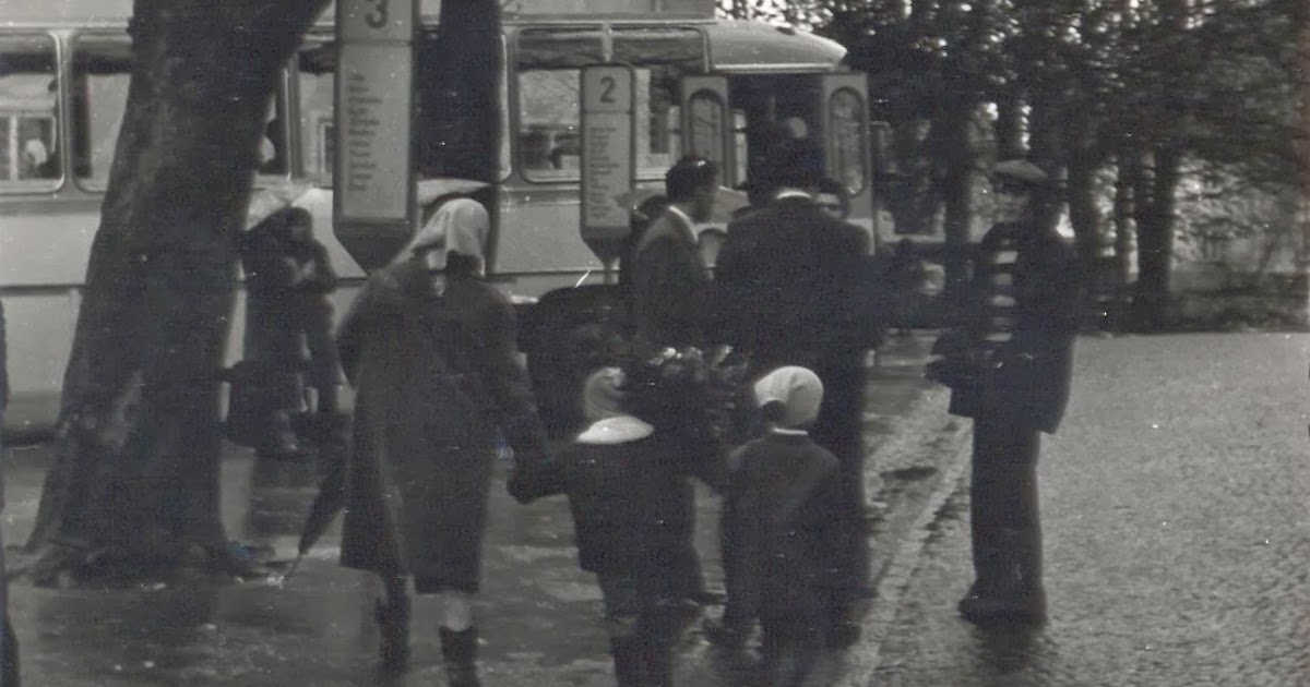 Arhitekturizem Stara Avtobusna Postaja Pod Kostanji Na Novem Trgu