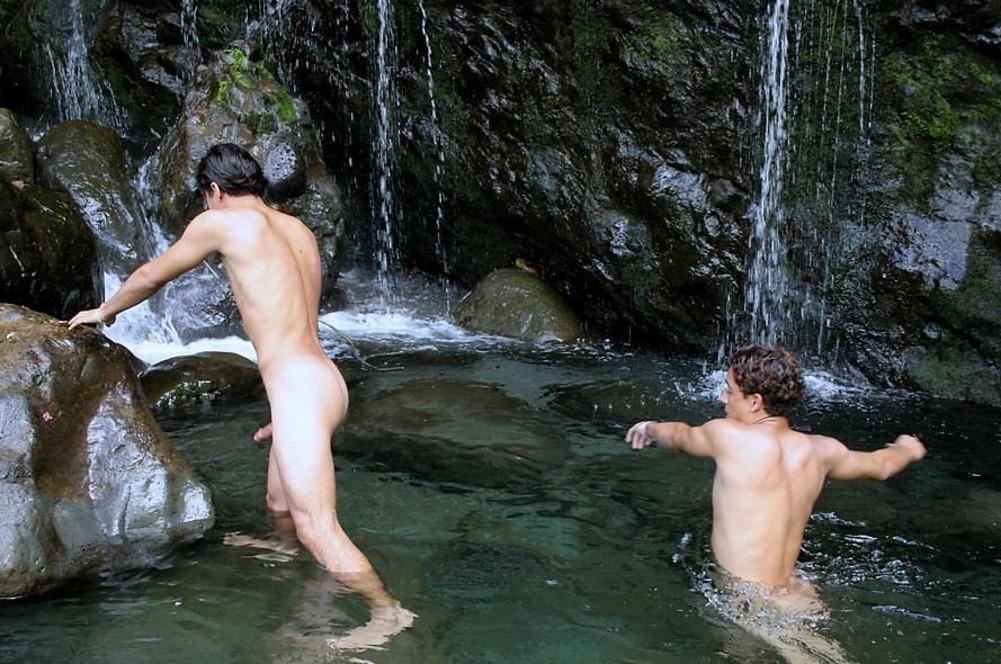 "Heteros" pasandola bien.!