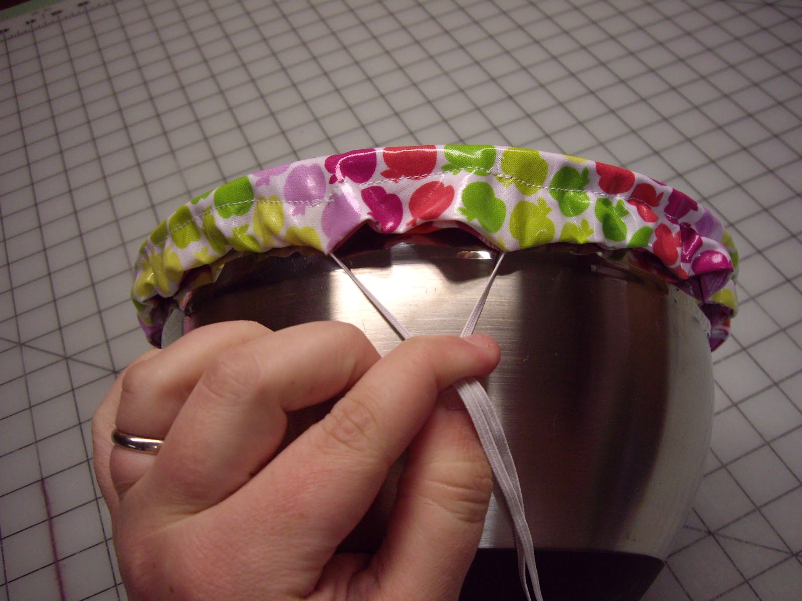 Material Girls Quilts Dish Cover Tutorial