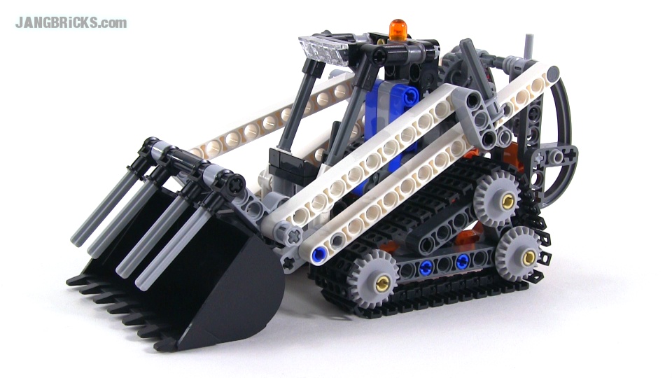 141126g-lego-technic-42032-compact-track