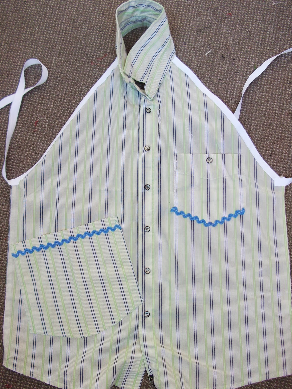 Made with my two hands Shirt Apron How to