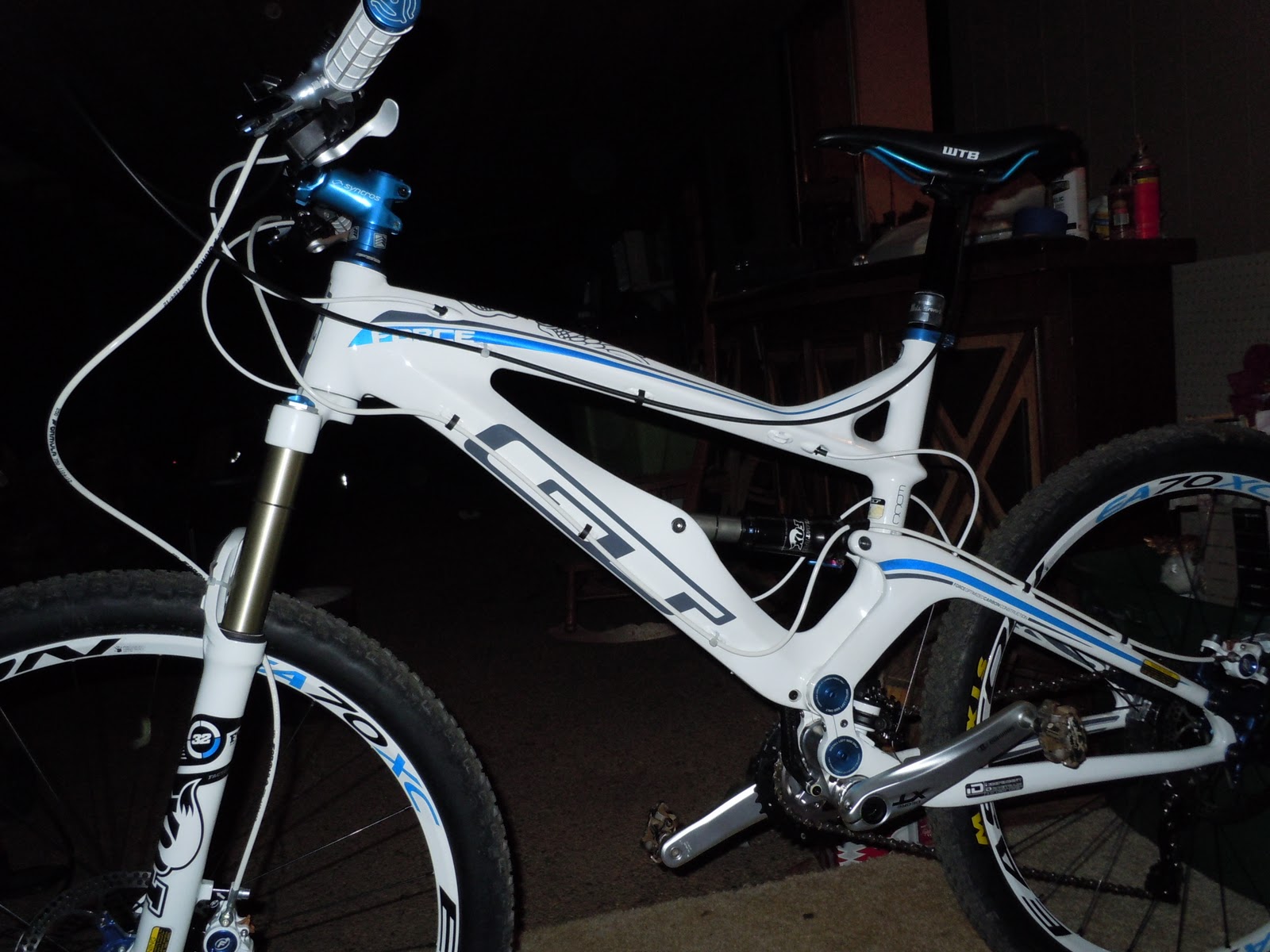 gt force carbon 2012