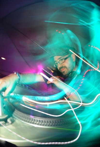 Frenic - Present and Correct (2012) / funky hop, downbeat, abstract