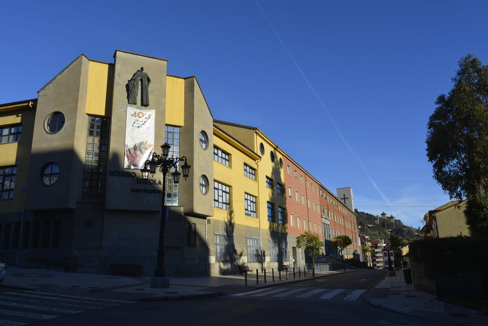 CAPILLA DEL COLEGIO LOYOLA. PARROQUIA NTRA. SRA. DE LA MERCED