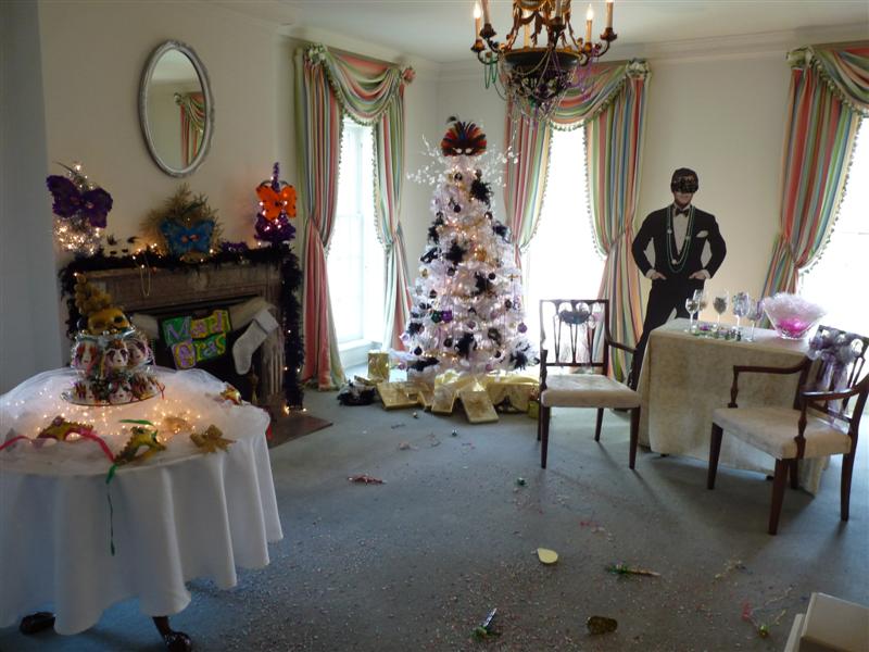 The Holes of My Soles Christmas Decor at Wildwood Manor