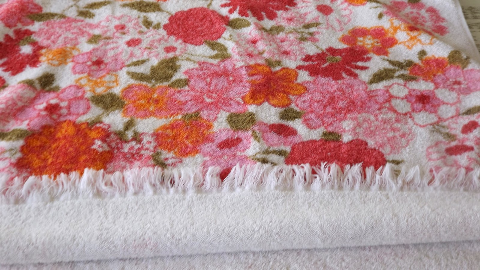 Still Stunning Vintage Resale Vintage Cannon Bath Towels/ Pink Towels