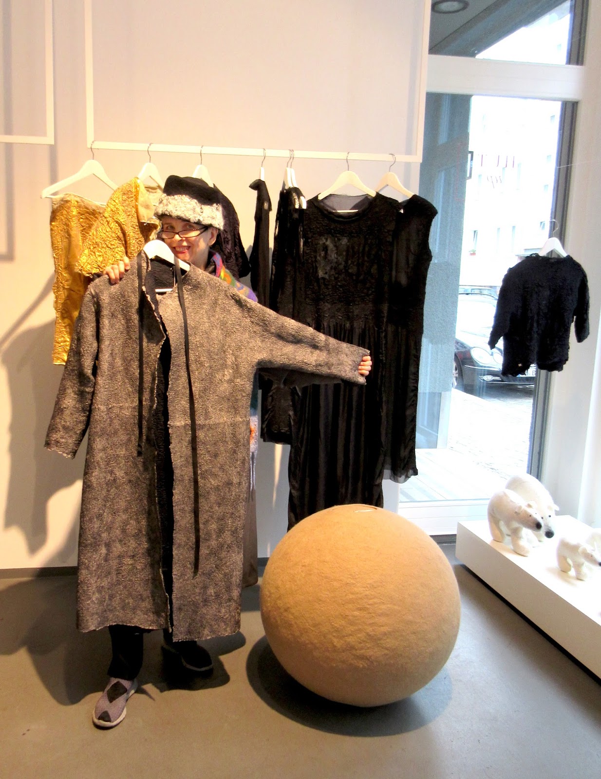 Idiosyncratic Fashionistas Traveling While Old A Solo Trip To