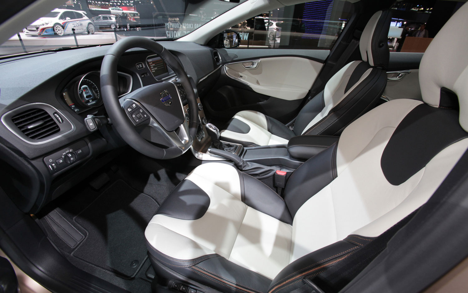 Kws Cars Wallpapers Volvo V40 R Design And V40 Cross Country