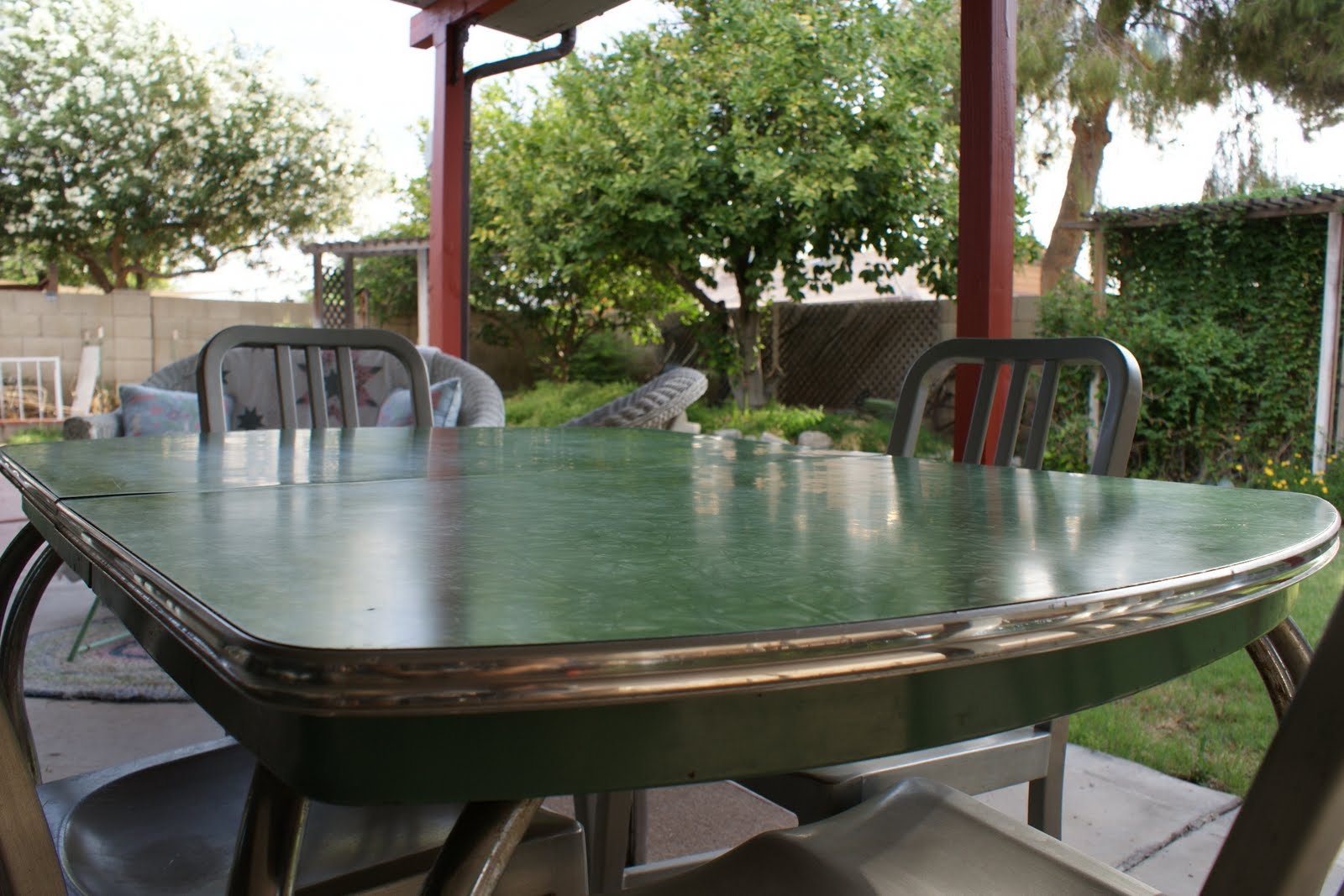 Reminisce... vintage formica table