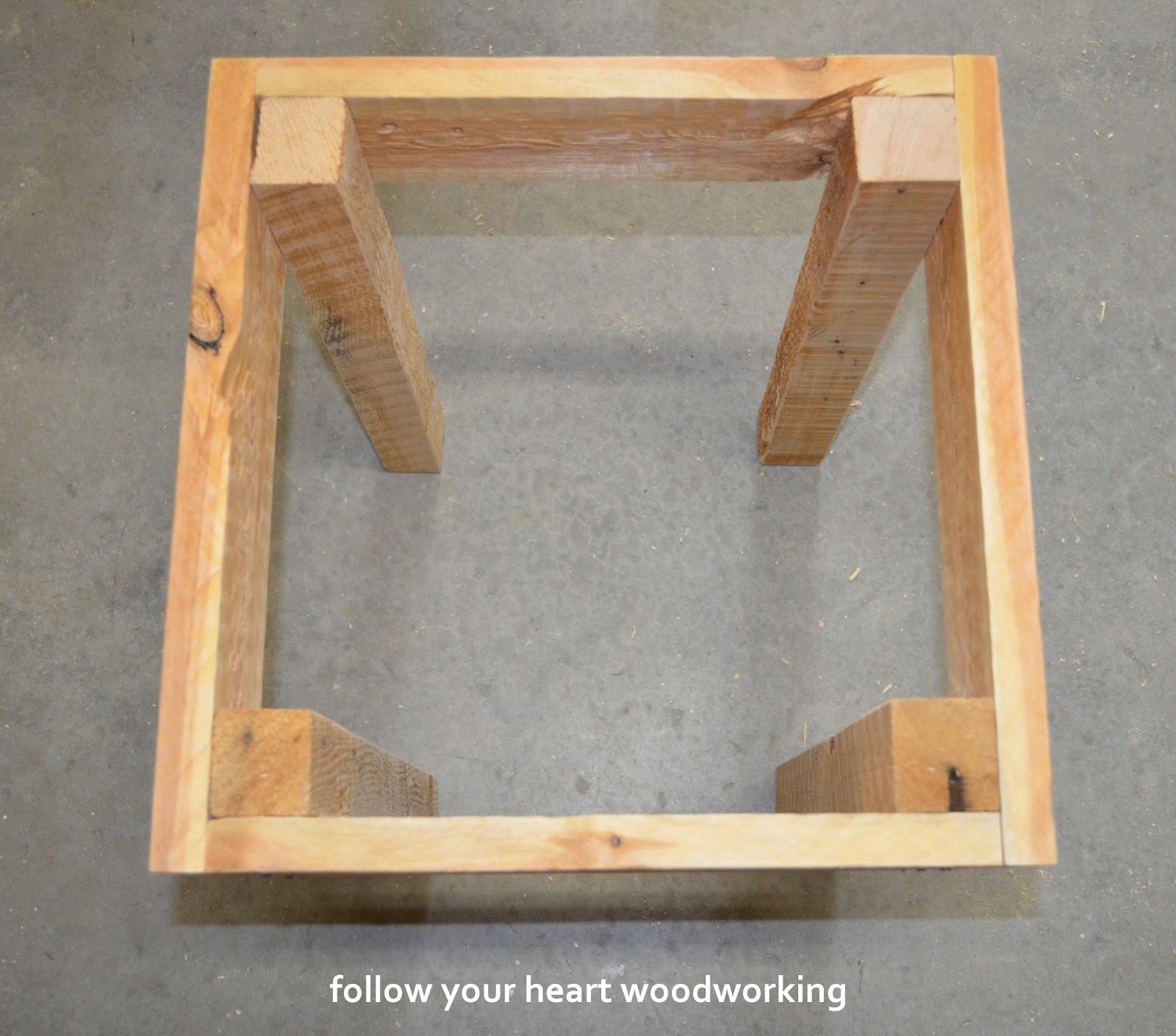 follow your heart woodworking Pallet Tables